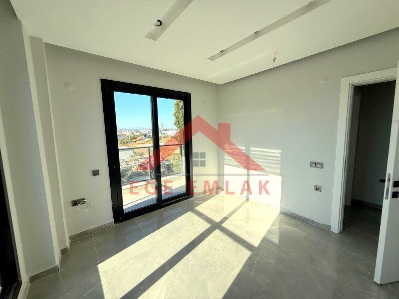 Didim'de Satılık 3+1 Deniz Manzaralı Villa