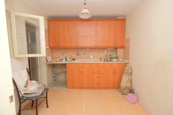 KARABAĞLAR YENİ METRO YAKINI DAİRE FİYATINA 3 KATLI BİNA