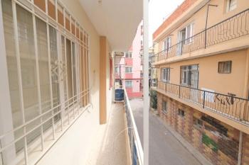 KARABAĞLAR YENİ METRO YAKINI DAİRE FİYATINA 3 KATLI BİNA