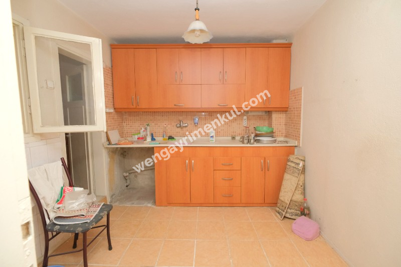 KARABAĞLAR YENİ METRO YAKINI DAİRE FİYATINA 3 KATLI BİNA