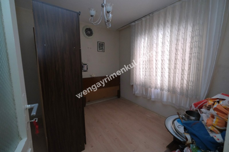 KARABAĞLAR YENİ METRO YAKINI DAİRE FİYATINA 3 KATLI BİNA