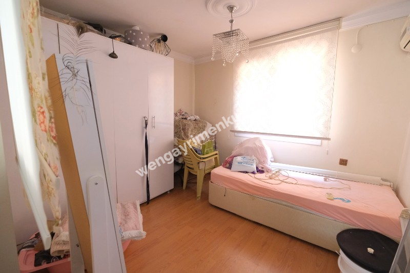 KARABAĞLAR YENİ METRO YAKINI DAİRE FİYATINA 3 KATLI BİNA