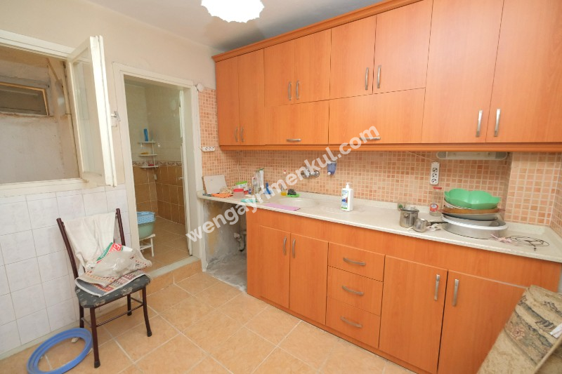 KARABAĞLAR YENİ METRO YAKINI DAİRE FİYATINA 3 KATLI BİNA