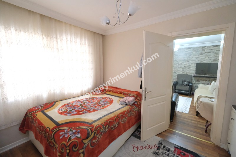 KARABAĞLAR YENİ METRO YAKINI DAİRE FİYATINA 3 KATLI BİNA