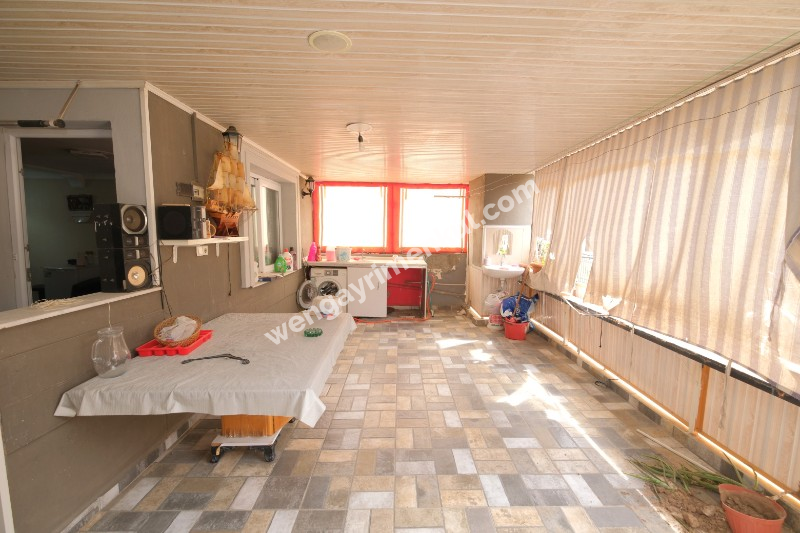 KARABAĞLAR YENİ METRO YAKINI DAİRE FİYATINA 3 KATLI BİNA