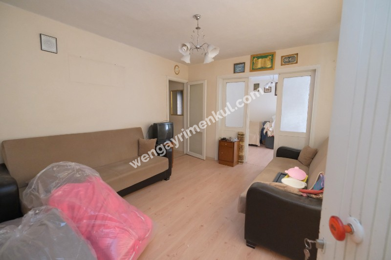 KARABAĞLAR YENİ METRO YAKINI DAİRE FİYATINA 3 KATLI BİNA