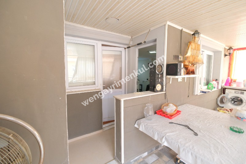 KARABAĞLAR YENİ METRO YAKINI DAİRE FİYATINA 3 KATLI BİNA