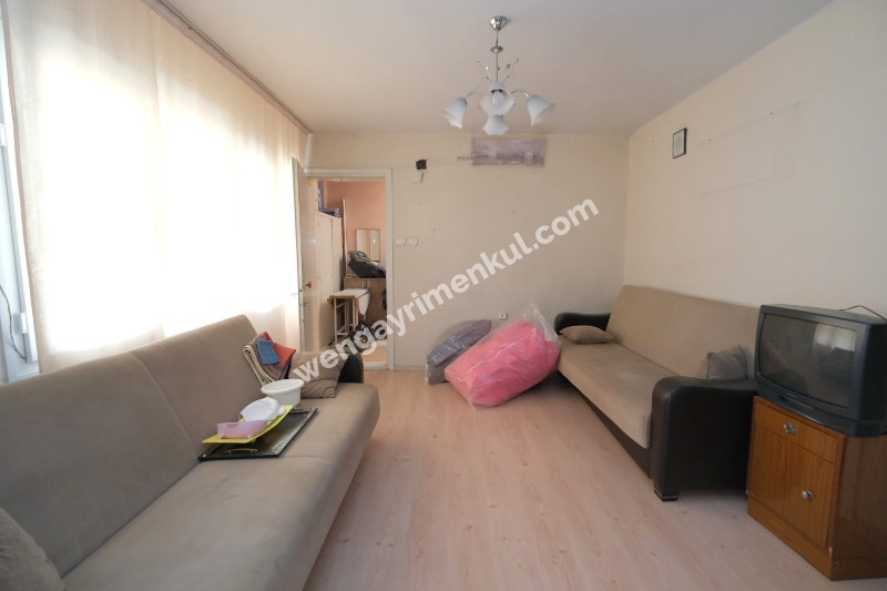 KARABAĞLAR YENİ METRO YAKINI DAİRE FİYATINA 3 KATLI BİNA