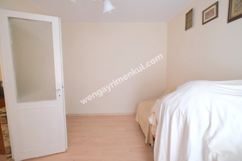 KARABAĞLAR YENİ METRO YAKINI DAİRE FİYATINA 3 KATLI BİNA