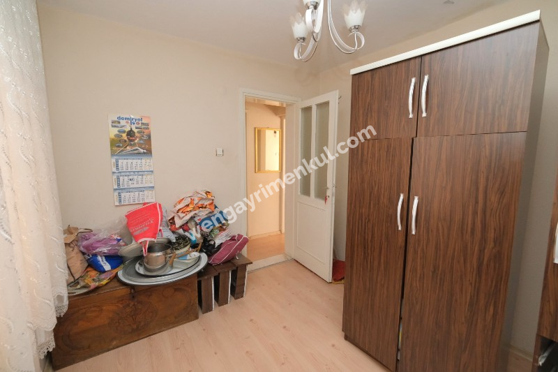 KARABAĞLAR YENİ METRO YAKINI DAİRE FİYATINA 3 KATLI BİNA