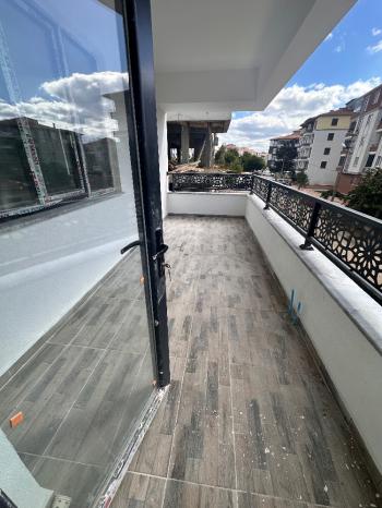 GÜVENAY - ÇORUM MERKEZ ULUKAVAK DOĞA KOLEJİ CİVARI 3+1 SATILIK 