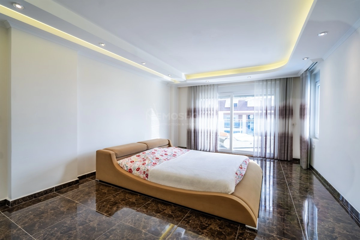 Deniz Manzaralı Lüks Cikcilli Villa