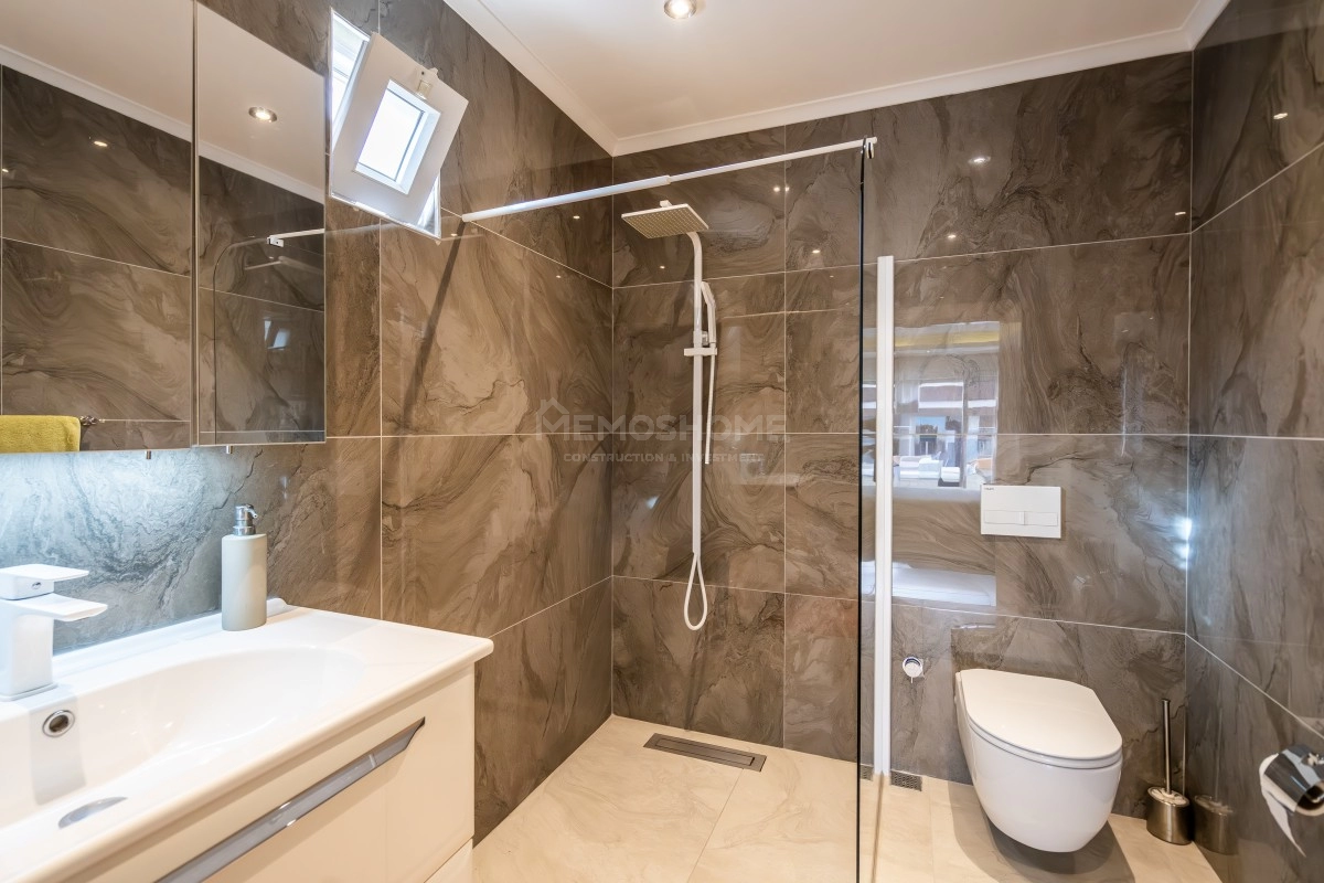 Deniz Manzaralı Lüks Cikcilli Villa