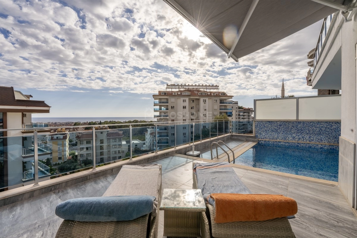 Deniz Manzaralı Lüks Cikcilli Villa