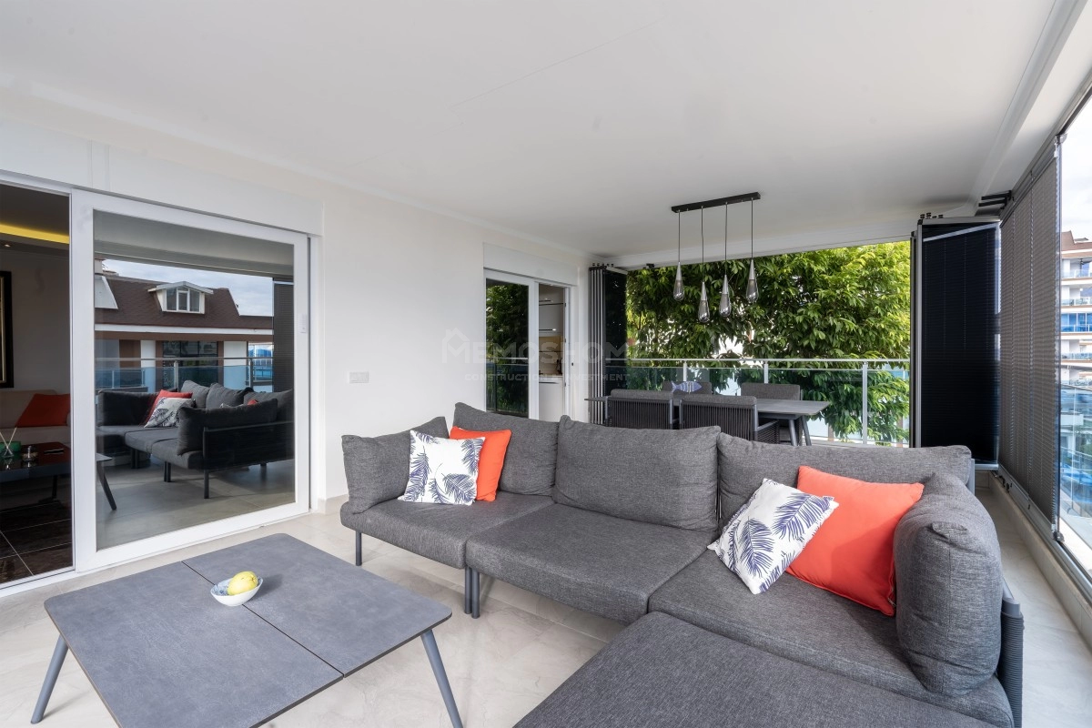 Deniz Manzaralı Lüks Cikcilli Villa