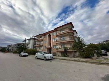 AFYON ÜÇOK EMLAKTAN MAREŞAL F ÇAKMAK MAH SATILIK 3+1 125M² ARAKAT DAİRE
