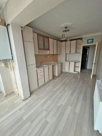 AFYON ÜÇOK EMLAKTAN ESENTEPE MAH SATILIK 3+1 3 KAT DAİRE