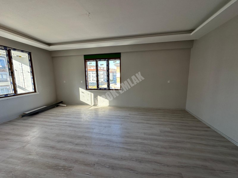 AFYON ÜÇOK EMLAKTAN KANLICA MAH SATILIK SIFIR 3+1 LÜX DAİRELER