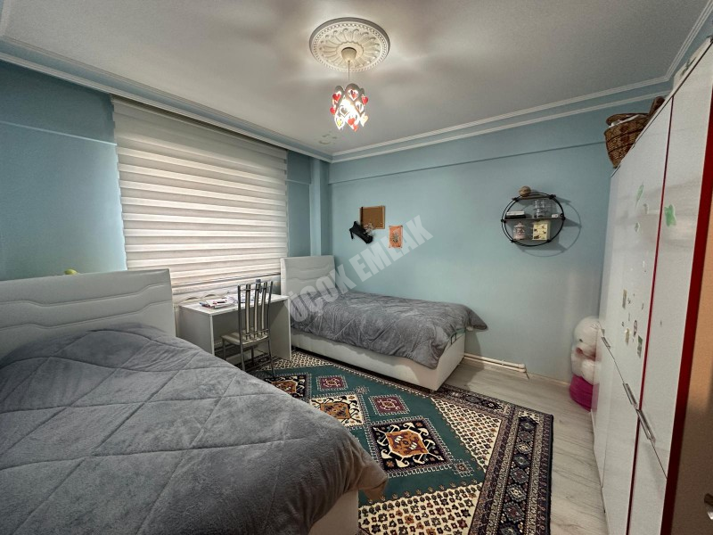 AFYON ÜÇOK EMLAKTAN MAREŞAL F ÇAKMAK MAH SATILIK 3+1 125M² ARAKAT DAİRE