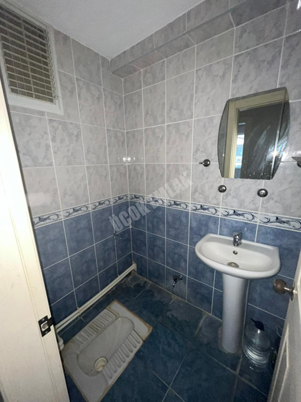 AFYON ÜÇOK EMLAKTAN ESENTEPE MAH SATILIK 3+1 3 KAT DAİRE