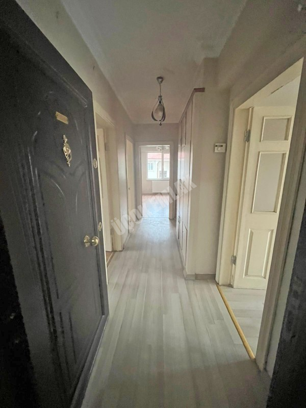 AFYON ÜÇOK EMLAKTAN ESENTEPE MAH SATILIK 3+1 3 KAT DAİRE