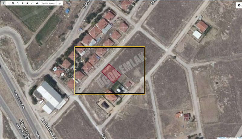 AFYON ÜÇOK EMLAKTAN ŞUHUT YOLU GÜZERGAHI ÜZERİ SATILIK 410M² ARSA
