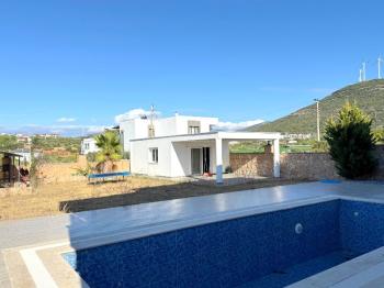 Didim Yeşiltepede Satılık Eşyalı 4+1 Villa