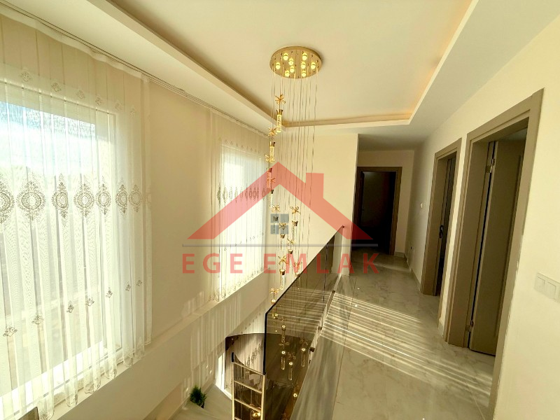Didim Yeşiltepede Satılık Eşyalı 4+1 Villa