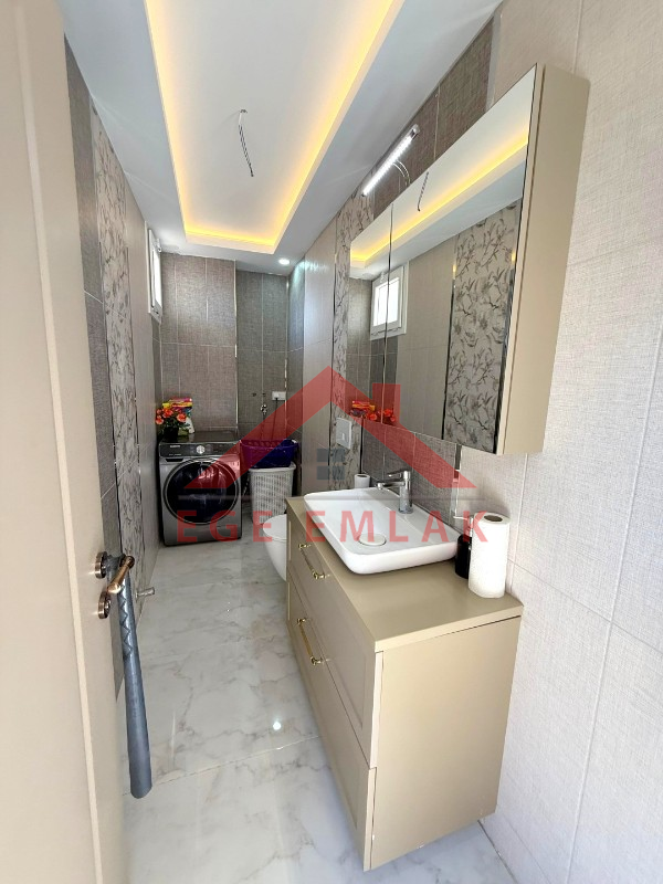 Didim Yeşiltepede Satılık Eşyalı 4+1 Villa