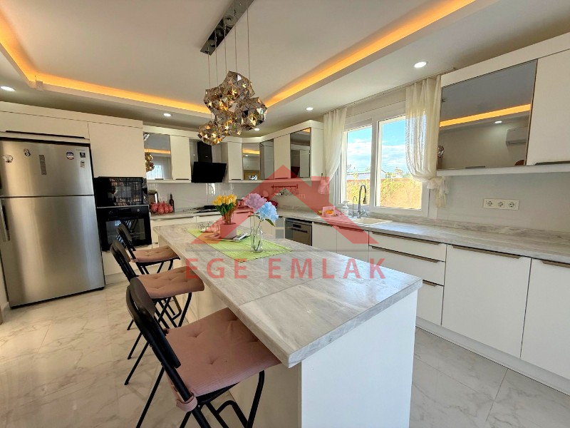 Didim Yeşiltepede Satılık Eşyalı 4+1 Villa