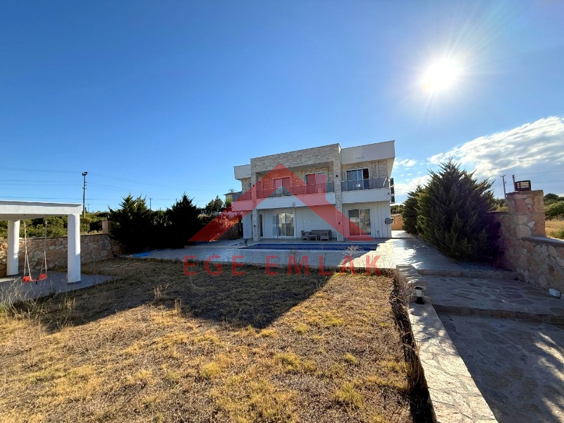 Didim Yeşiltepede Satılık Eşyalı 4+1 Villa