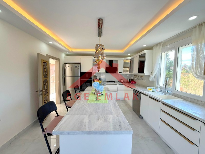 Didim Yeşiltepede Satılık Eşyalı 4+1 Villa