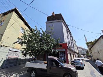 KARABAĞLAR ANA CADDE YAKINI KÖŞE KONUM MUHTEŞEM TİCARİ BİNA