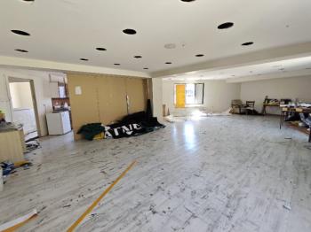 KARABAĞLAR ANA CADDE YAKINI KÖŞE KONUM MUHTEŞEM TİCARİ BİNA