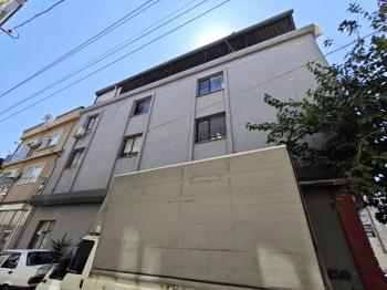 KARABAĞLAR ANA CADDE YAKINI KÖŞE KONUM MUHTEŞEM TİCARİ BİNA