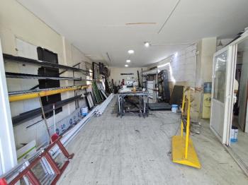 KARABAĞLAR ANA CADDE YAKINI KÖŞE KONUM MUHTEŞEM TİCARİ BİNA