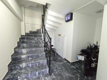 KATİP ÇELEBİ ÜNİVERSİTESİ YAKINI EŞYALI 1+1 KİRALIK DAİRE