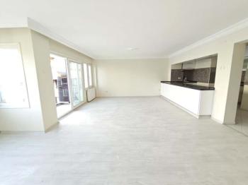 HATAY MERKEZİ LOKASYONDA GENİŞ SALON 3+1 SATILIK DAİRE
