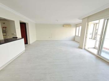 HATAY MERKEZİ LOKASYONDA GENİŞ SALON 3+1 SATILIK DAİRE