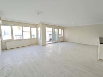 HATAY MERKEZİ LOKASYONDA GENİŞ SALON 3+1 SATILIK DAİRE