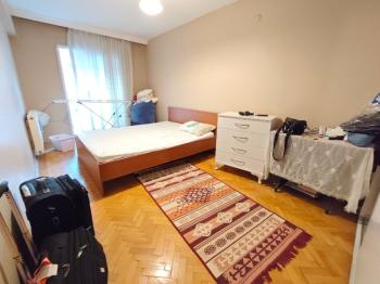 KARŞIYAKA’NIN MERKEZİ BAHÇELİEVLER’DE GENİŞ 3+1 DAİRE 