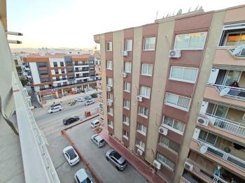 KARŞIYAKA’NIN MERKEZİ BAHÇELİEVLER’DE GENİŞ 3+1 DAİRE 