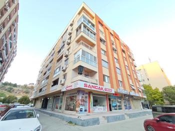 KARŞIYAKA’NIN MERKEZİ BAHÇELİEVLER’DE GENİŞ 3+1 DAİRE 