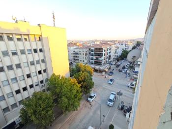 KARŞIYAKA’NIN MERKEZİ BAHÇELİEVLER’DE GENİŞ 3+1 DAİRE 