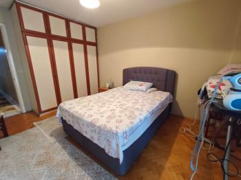 KARŞIYAKA’NIN MERKEZİ BAHÇELİEVLER’DE GENİŞ 3+1 DAİRE 