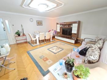 KARŞIYAKA’NIN MERKEZİ BAHÇELİEVLER’DE GENİŞ 3+1 DAİRE 