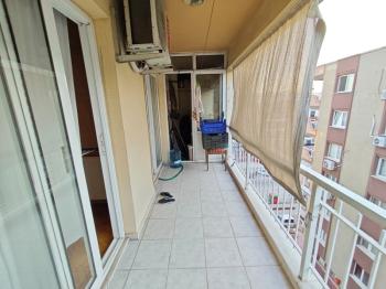 KARŞIYAKA’NIN MERKEZİ BAHÇELİEVLER’DE GENİŞ 3+1 DAİRE 