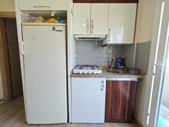 BUCA KADIN DOĞUM HASTANESİ YAKININDA EŞYALI KİRALIK 1+1 DAİRE