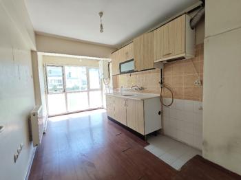 ÇİĞLİ ATATÜRK MAHALLESİNDE TEMİZ 3+1 ARAKAT DAİRE