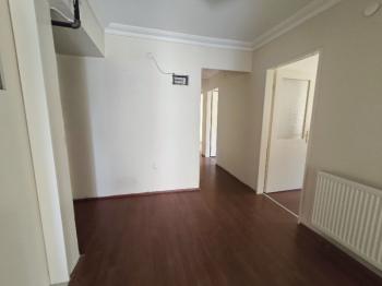 ÇİĞLİ ATATÜRK MAHALLESİNDE TEMİZ 3+1 ARAKAT DAİRE